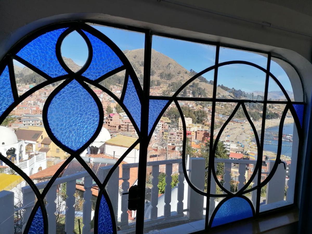 Hostal Las Olas Copacabana  Zewnętrze zdjęcie